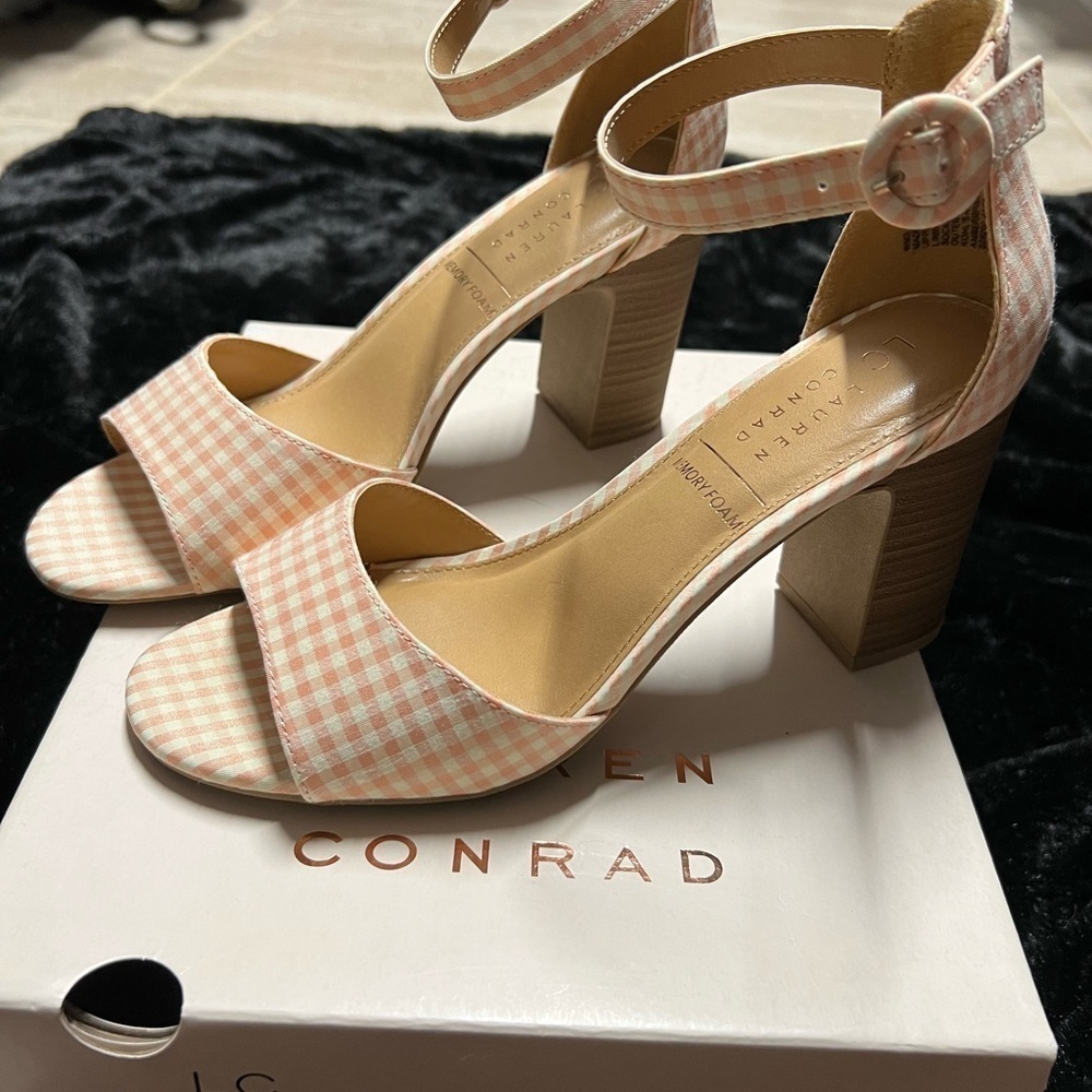💕NEW IN BOX- LC Lauren Conrad Amberr Women's Block Heel Sandals SZ 9 Med💕